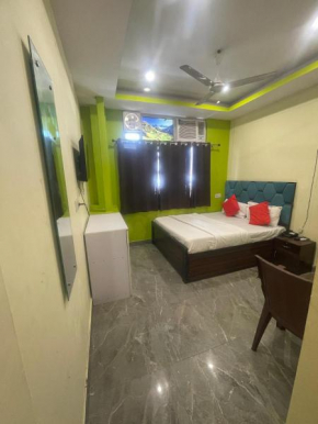 Mayur Guesst House By Hidden Heaven